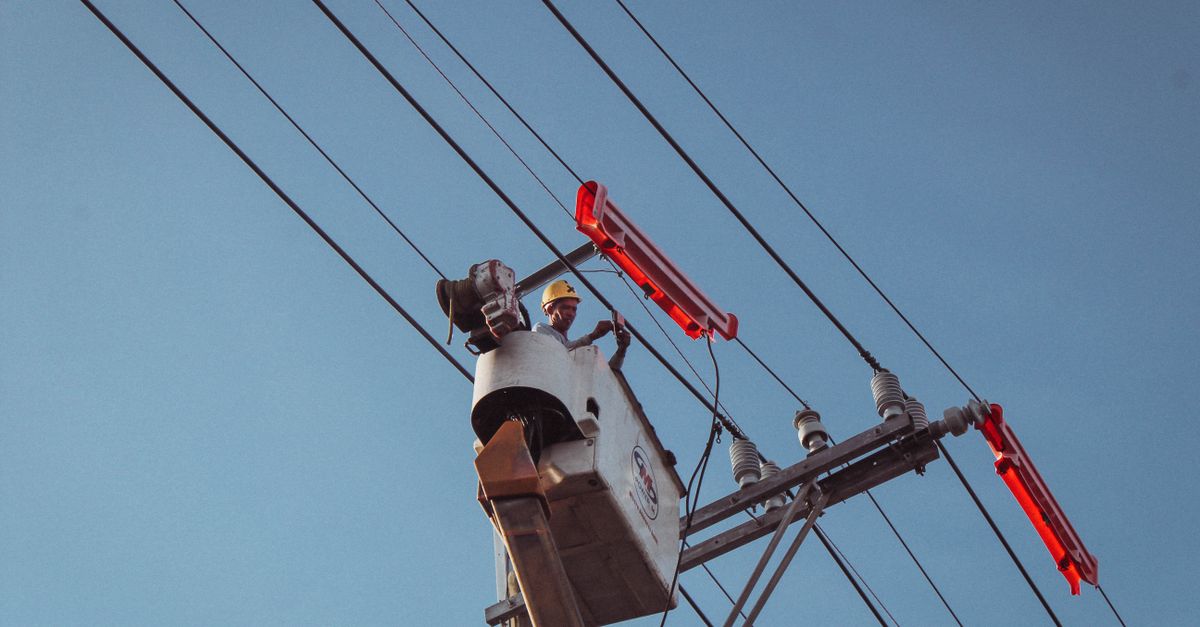 How Nationally Recognised Training Enhances Career Prospects in Electrical Services