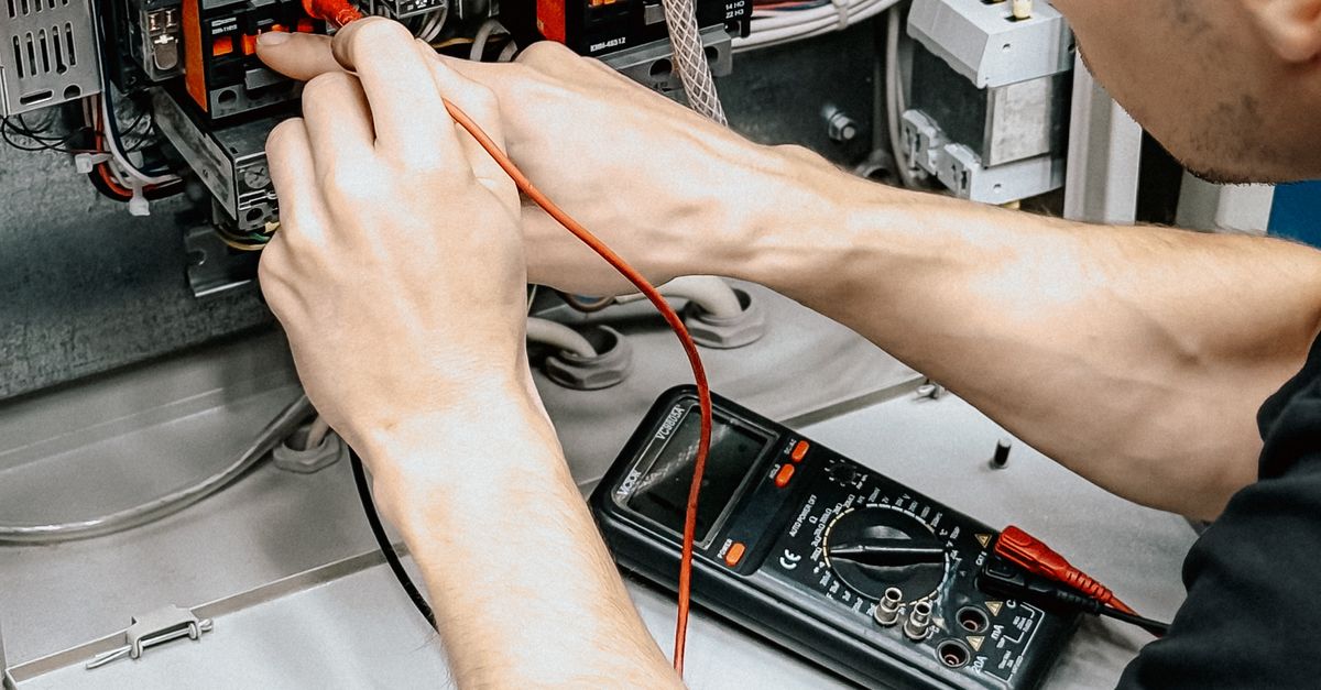 Navigating the Licensing Application for Commercial Electrical Services